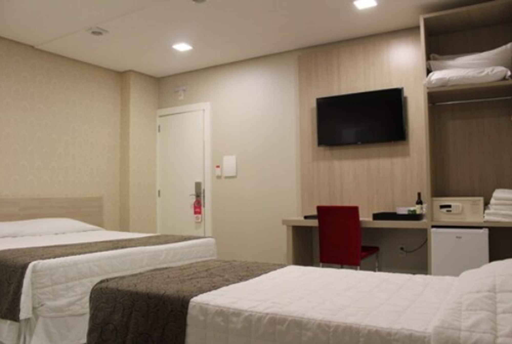 Holiday & Business Hotel - Em Frente Ao Centro De Eventos E Arena Conda Chapeco Luaran gambar