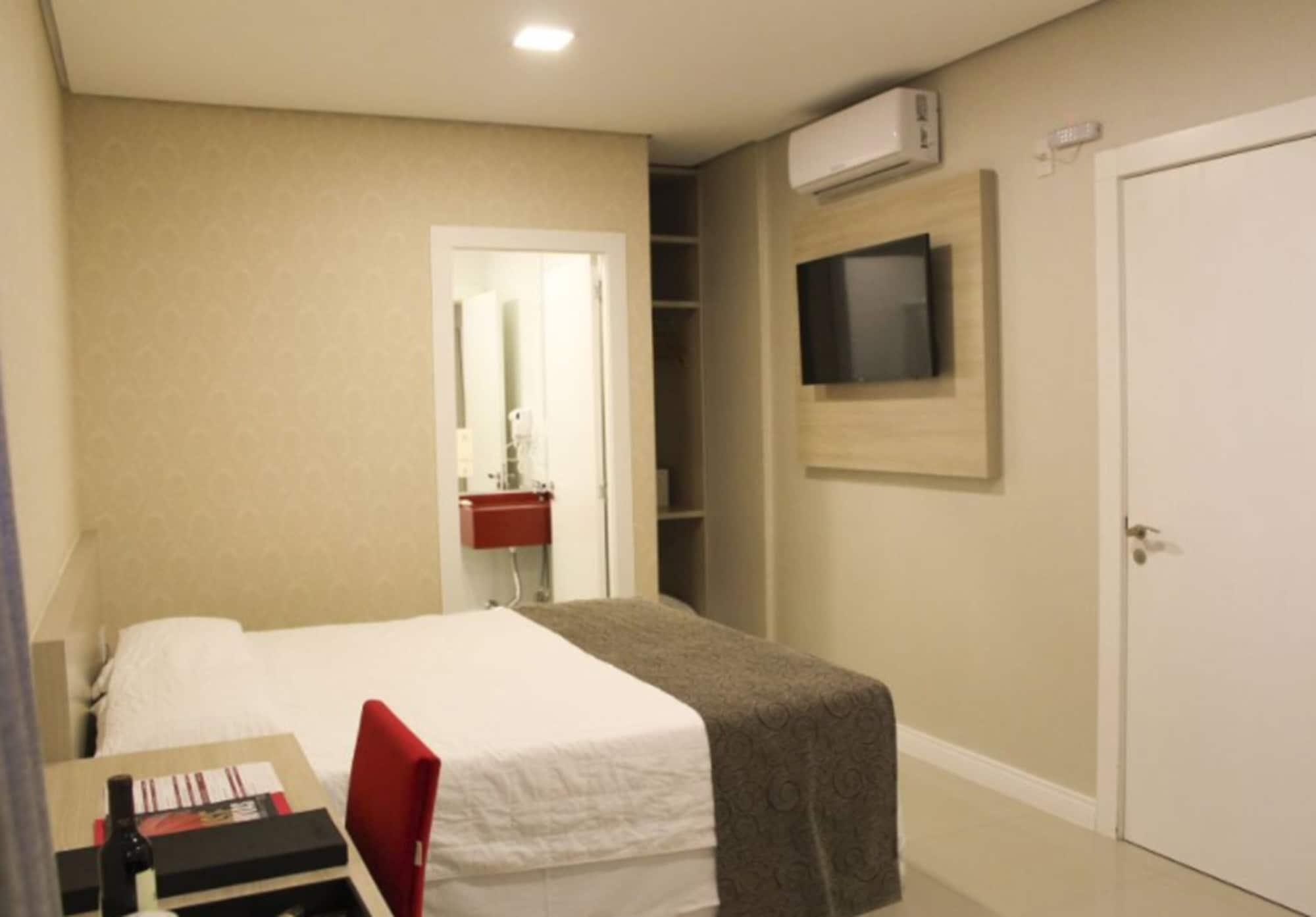 Holiday & Business Hotel - Em Frente Ao Centro De Eventos E Arena Conda Chapeco Luaran gambar