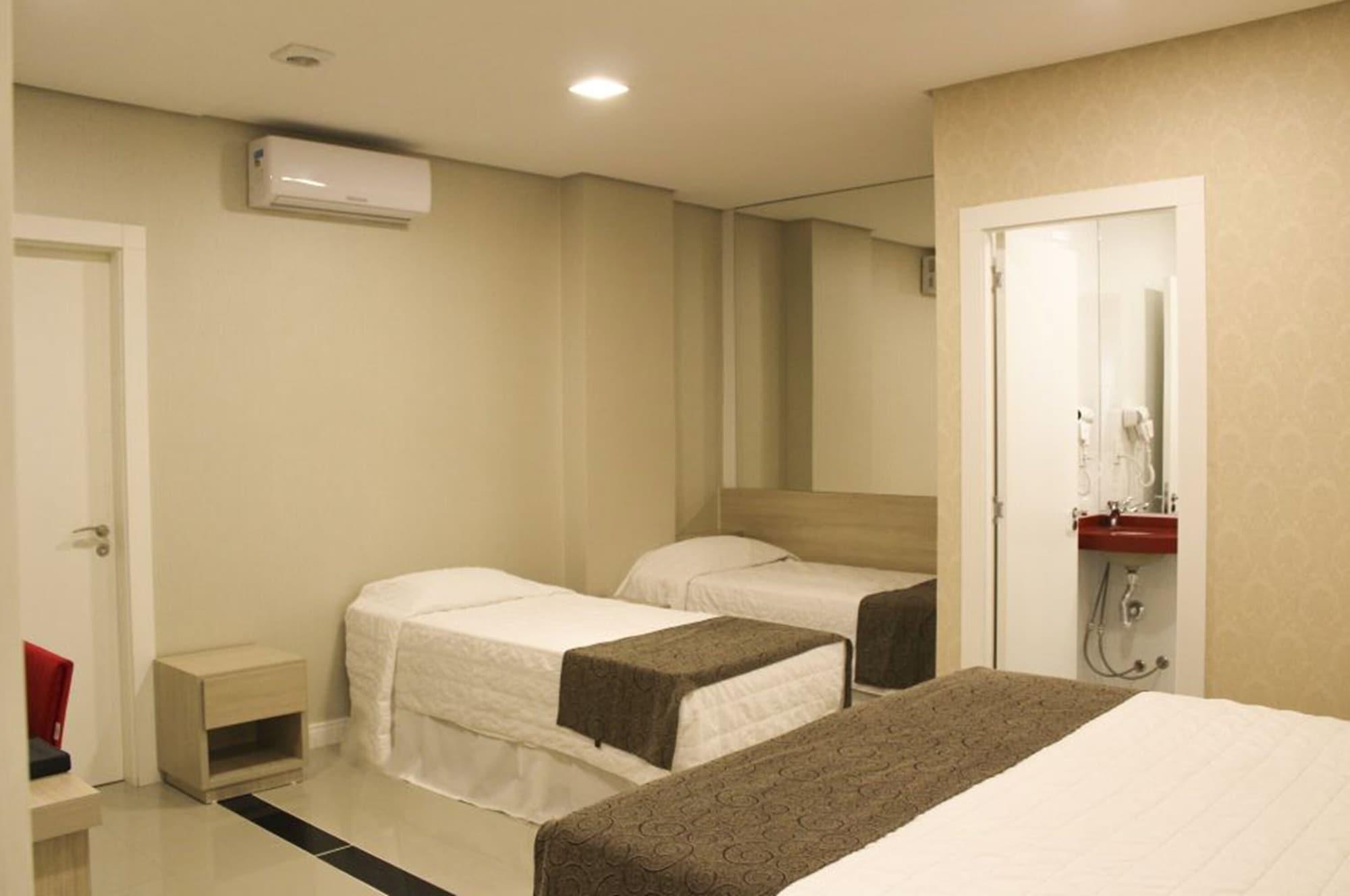 Holiday & Business Hotel - Em Frente Ao Centro De Eventos E Arena Conda Chapeco Luaran gambar