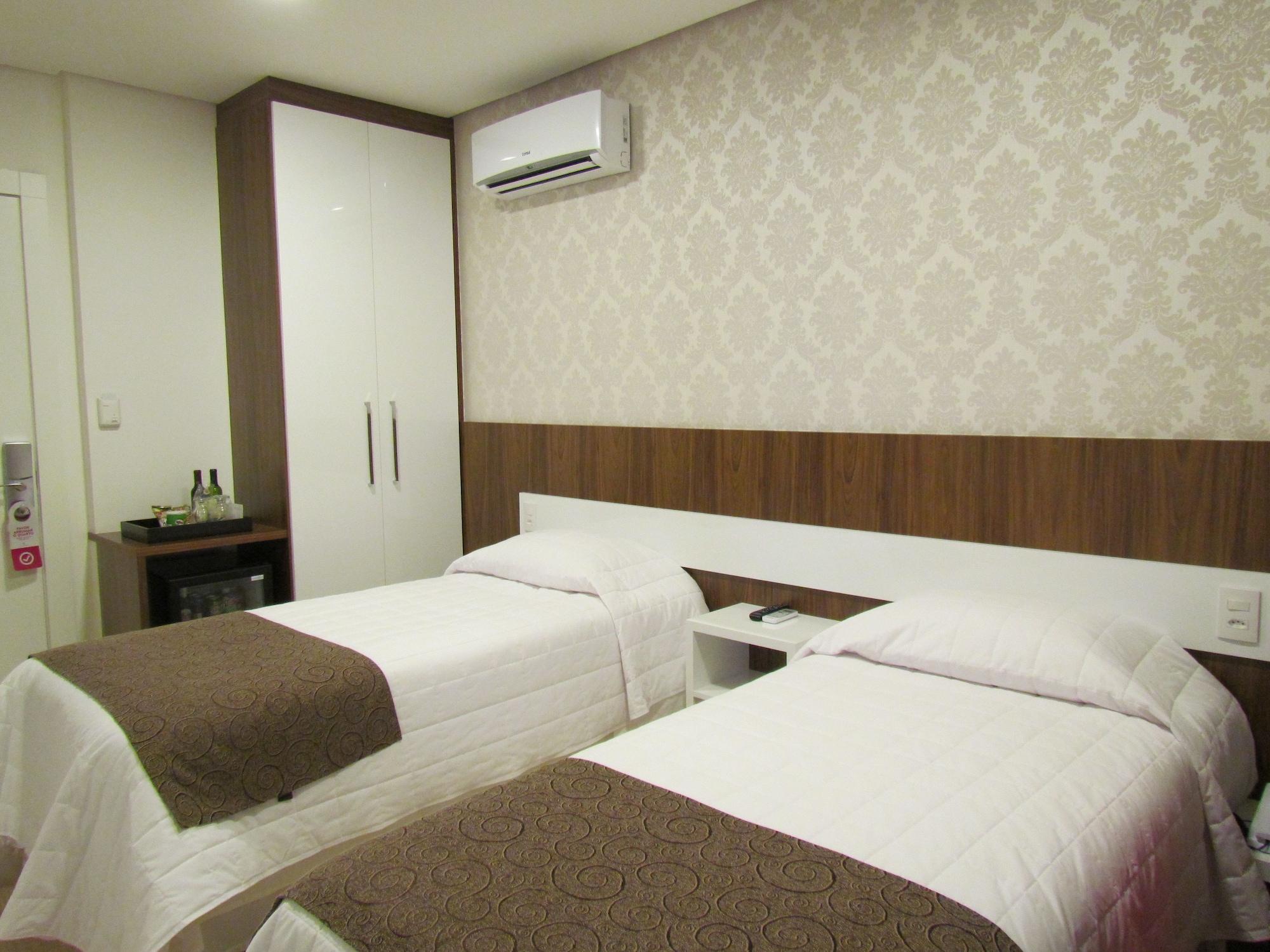 Holiday & Business Hotel - Em Frente Ao Centro De Eventos E Arena Conda Chapeco Luaran gambar